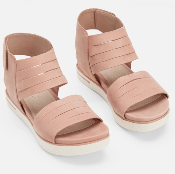 Eileen Fisher Shoes - 🌸Eileen Fisher | Tan Slice Tumbled Nubuck Snqeaker Sandals Size 10